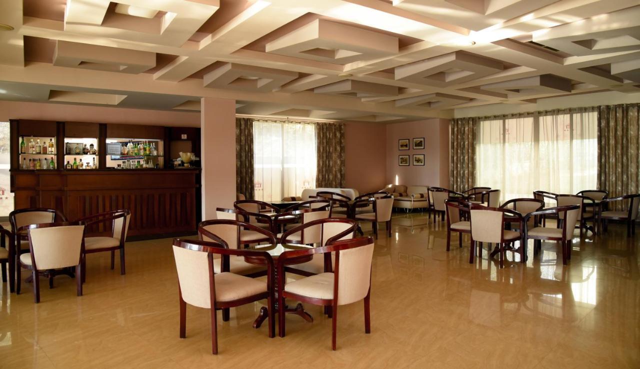Imperial Hotel Ih Elbasan Exterior foto